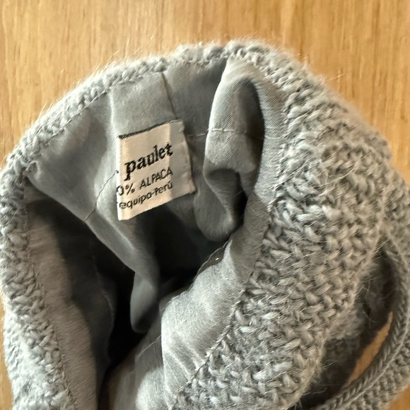 Gray Alpaca Knit Handbag - Picture 2 of 3